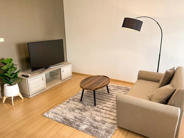 living room of ศุภาลัยปาร์ค 1 Supalai Park 1