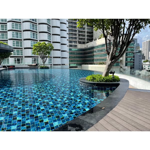 15 Sukhumvit Residences