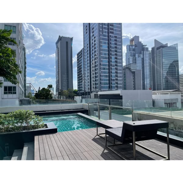 15 Sukhumvit Residences