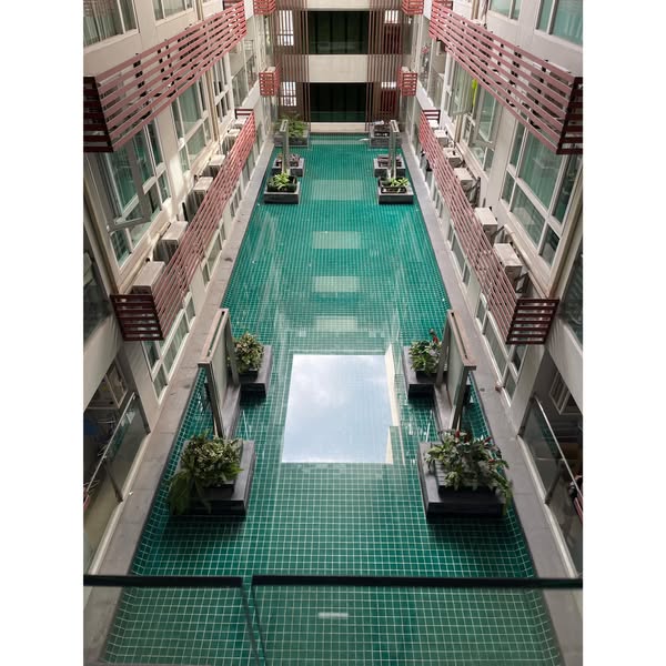 15 Sukhumvit Residences