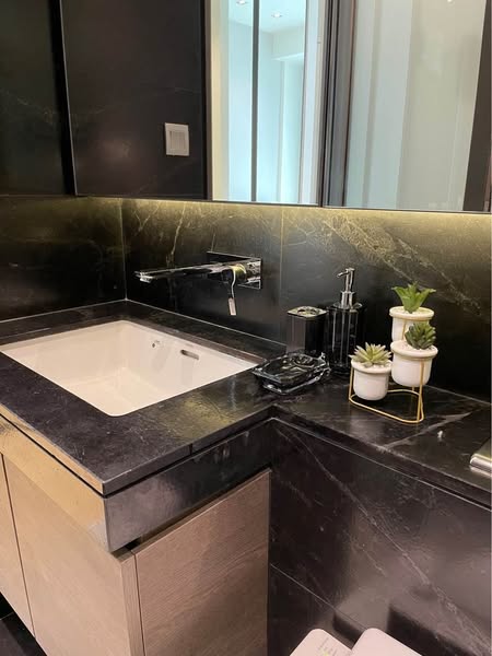 bathroom of 28 Chidlom