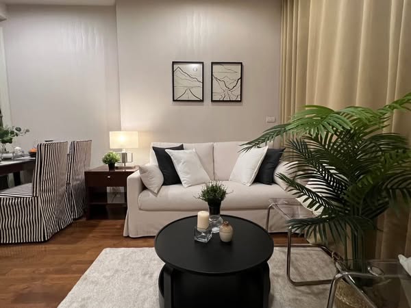 living room of 28 Chidlom