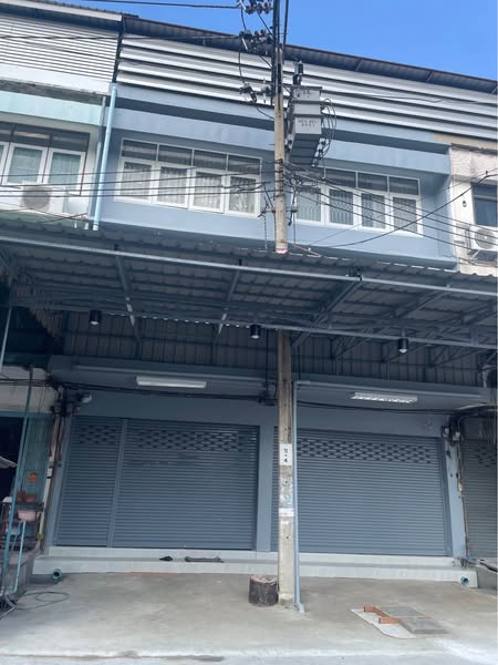 fire escape of อาคารพาณิชย์ 4 ชั้น ให้เช่า ติดถนนรัชดาภิเษก ติด MRTรัชดาภิเษก