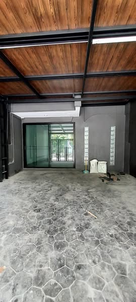 room interior of ตึก4 ชั้น