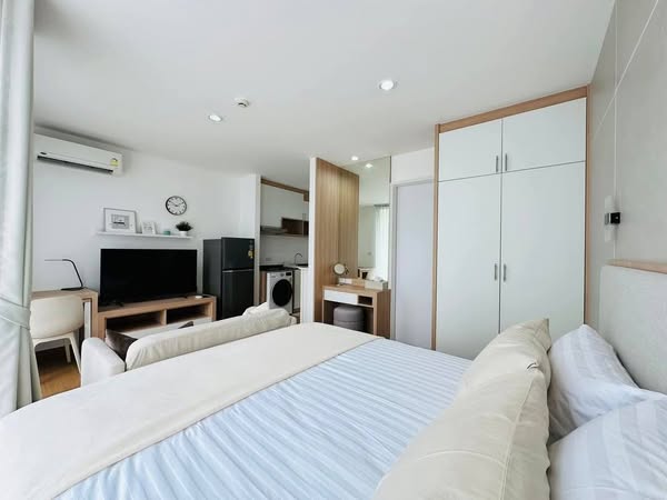 bedroom of 6th Avenue Sukhumvit 15