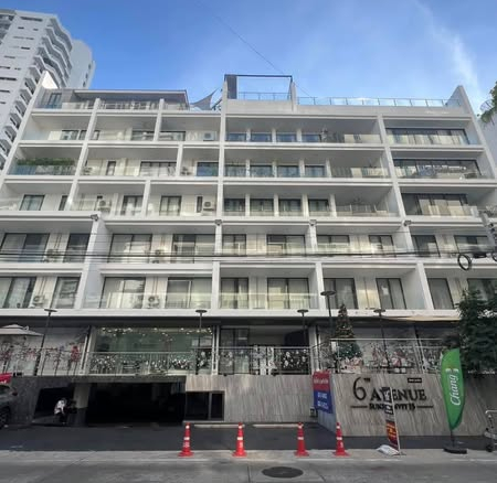 6th Avenue Sukhumvit 15