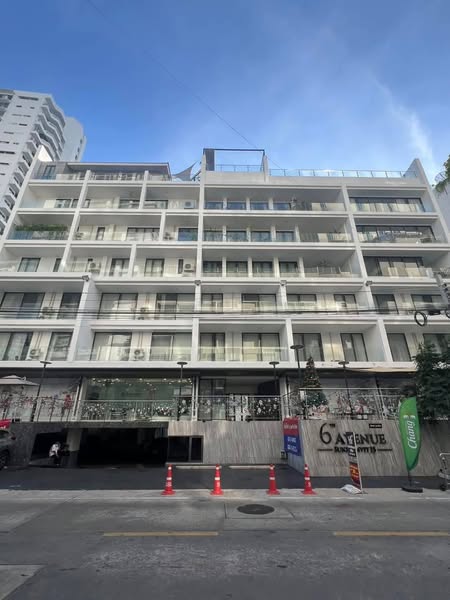 6th Avenue Sukhumvit 15