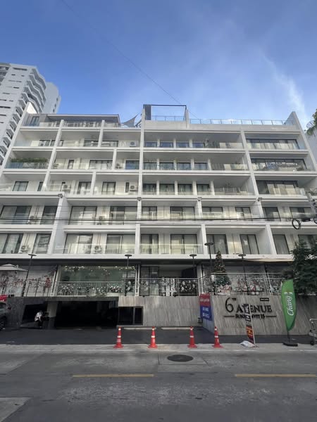 6th Avenue Sukhumvit 15