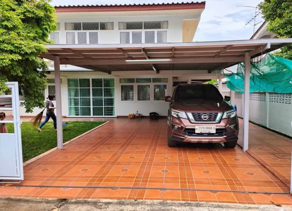 room interior of สำนักงานขาย บ้านงามเจริญ โครงการ9