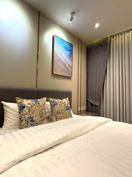 bedroom of AROM WONGAMAT