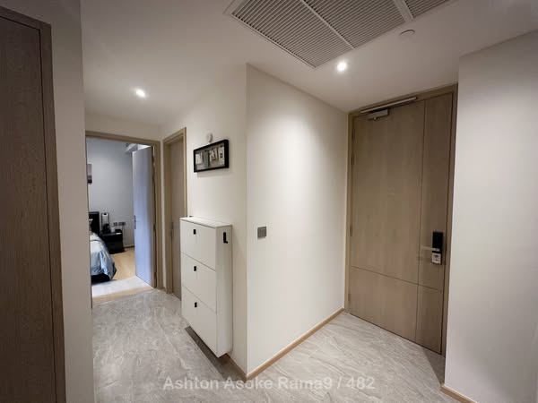 room interior and bathroom of ASHTON Asoke – Rama 9