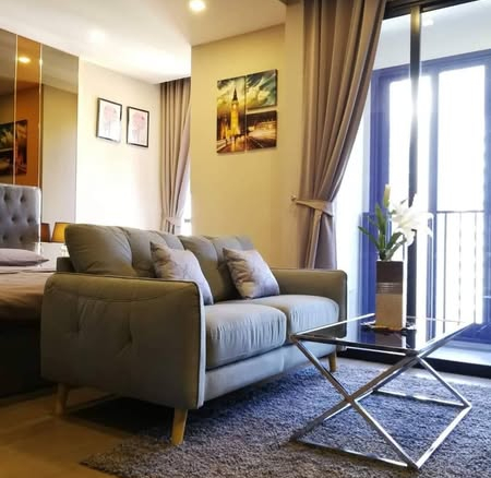 bedroom and living room of Ashton Asoke