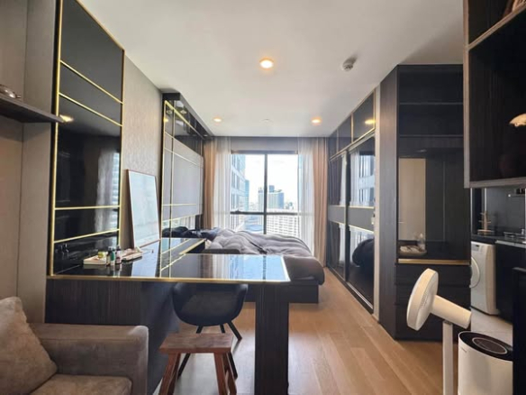 Ashton Chula-Silom