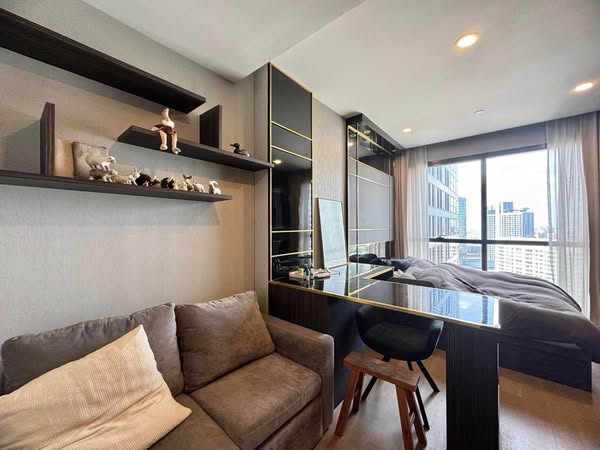 living room of Ashton Chula-Silom