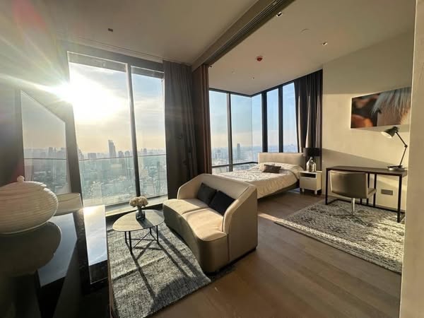 living room of Ashton Silom