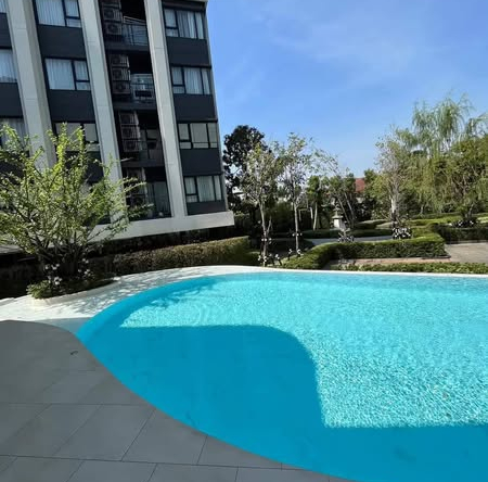pool of Aspire Sukhumvit-On Nut