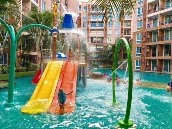 pool of Atlantis Condo Resort Pattaya