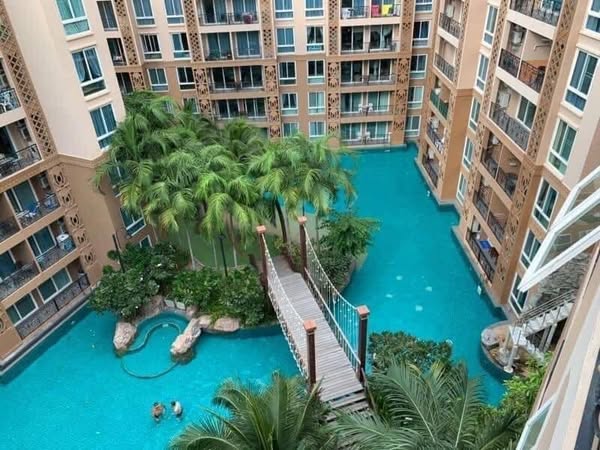 pool of Atlantis Condo Resort Pattaya