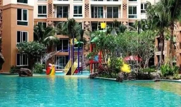 pool of Atlantis Condo Resort Pattaya