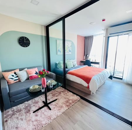 bedroom and room interior of Atmoz รัชดา-ห้วยขวาง คอนโด