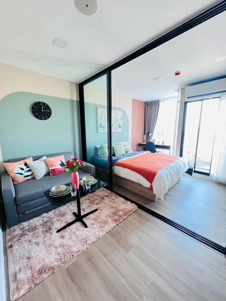 bedroom and room interior of Atmoz รัชดา-ห้วยขวาง คอนโด