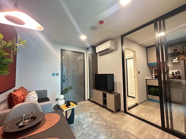 living room of Atmoz Palacio Ladprao Wanghin | แอทโมซ พาลาซิโอ ลาดพร้าว วังหิน