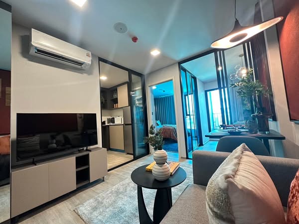 living room of Atmoz Palacio Ladprao Wanghin | แอทโมซ พาลาซิโอ ลาดพร้าว วังหิน