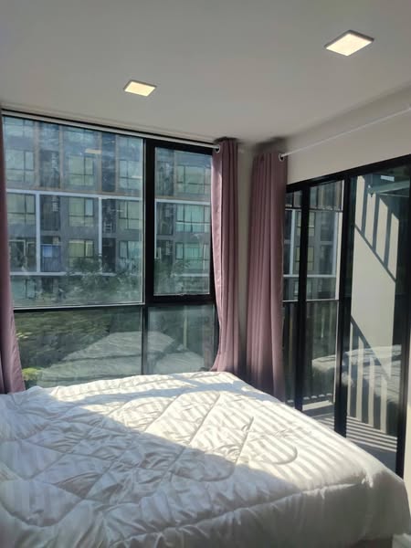 bedroom and room interior of Atmoz Tropicana Bangna