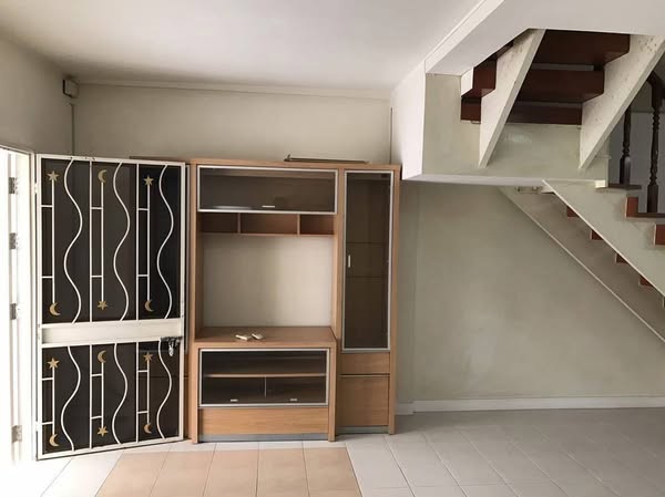 room interior of Baan Klang Muang Rama 9 Soi 43