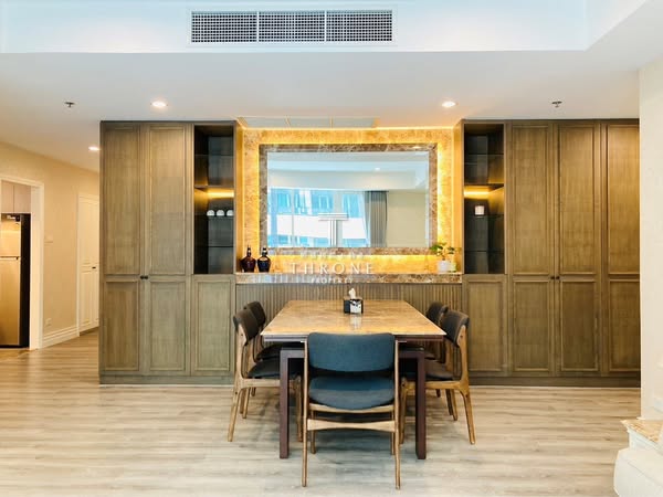 room interior and kitchen of Baan Siri Twenty Four