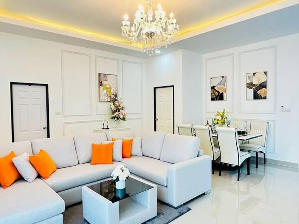 living room of บ้านลิน พูลวิลล่า พัทยา/BaanLyn Pool Villa Pattaya