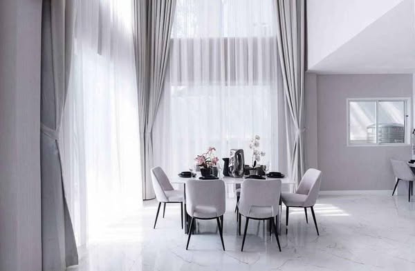 living room and room interior of บ้านริมรัชดา Baanrim Ratchada Apartment