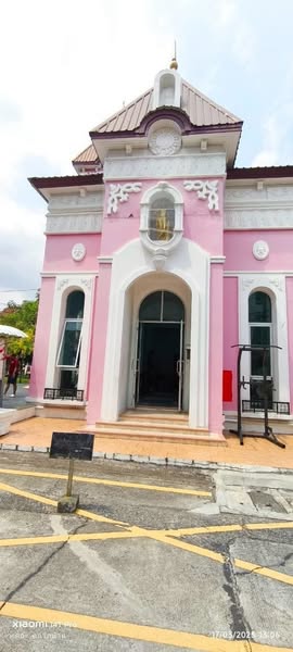 Ban Klang Muang Luzern Sukhumwit