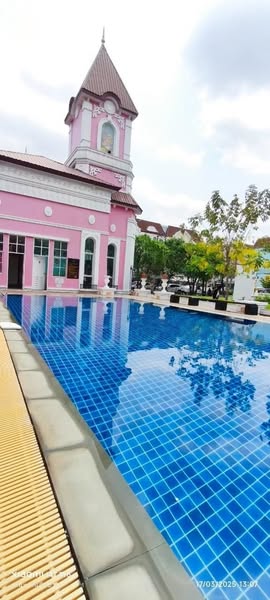 pool of Ban Klang Muang Luzern Sukhumwit