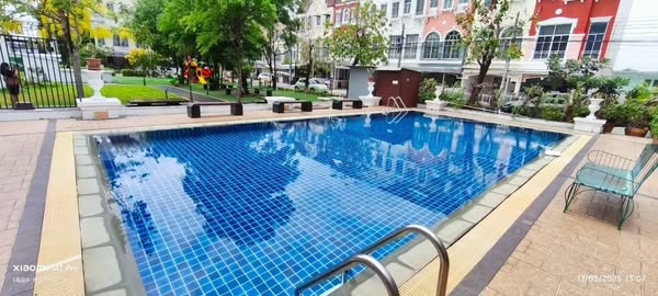 pool of Ban Klang Muang Luzern Sukhumwit