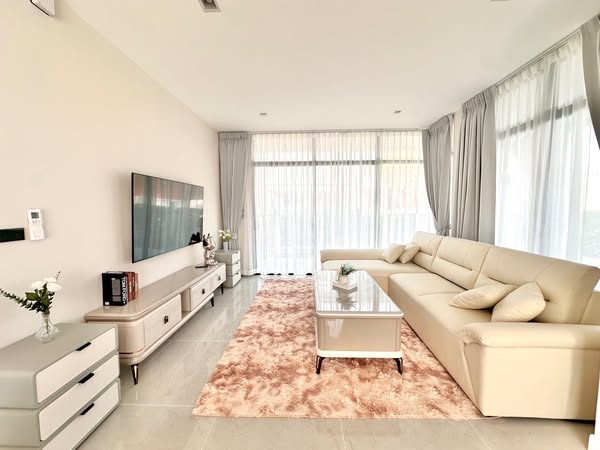 living room and bedroom of Bangkok Boulevard Bangna KM.5 บางกอก บูเลอวาร์ด บางนา กม.5