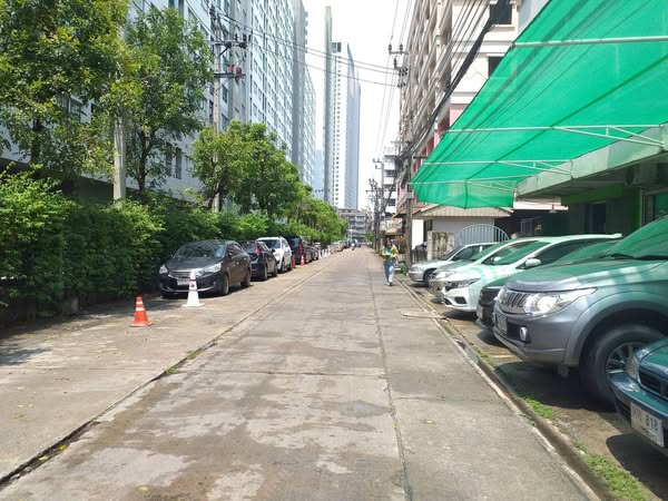 Bangkok Metropolitan Land Office, Lat Phrao Branch