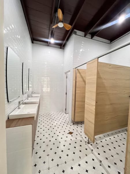 bathroom of อาคารพาณิชย์