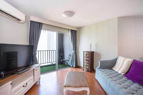 bedroom and living room of Belle Grand Rama 9