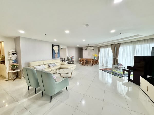 living room of Belle Grand Rama 9