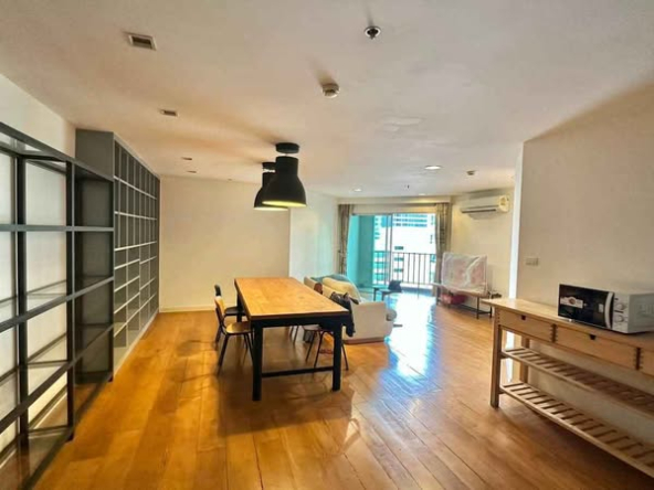 room interior of Belle Grand Rama 9
