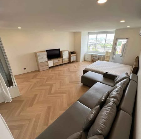 bedroom and living room and room interior of Benjasri Vibhavadi Building