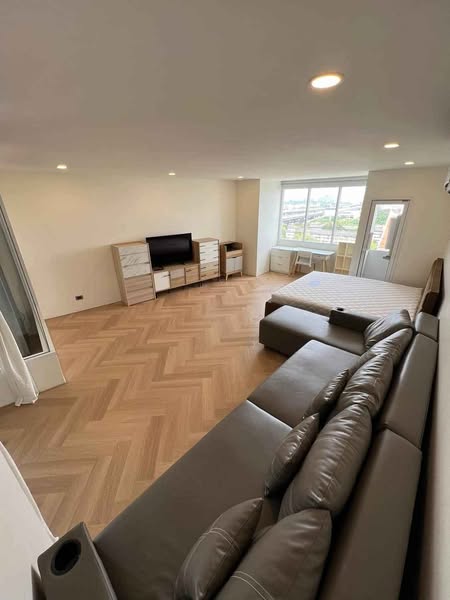 bedroom and living room and room interior of Benjasri Vibhavadi Building