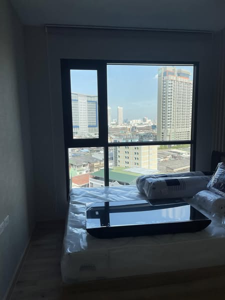 bedroom of BRIX Dessert Bar