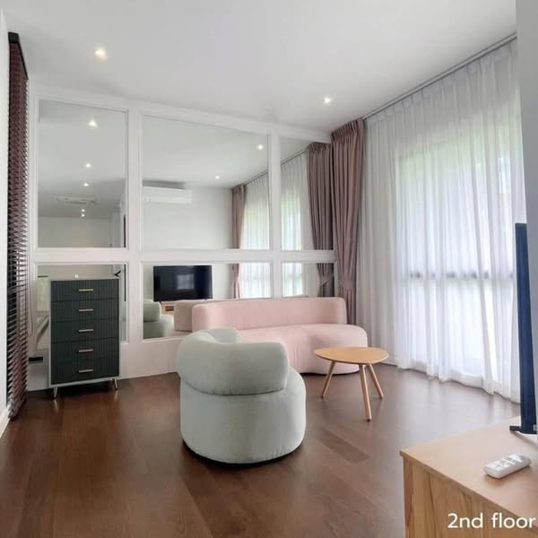 living room and bedroom and room interior of บูก้าน กรุงเทพกรีฑา | Bugaan Krungthep Kreetha