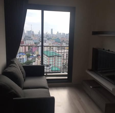 bedroom of Centric Huai Khwang Station