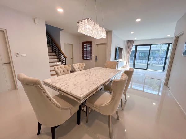 room interior of Centro Bangna
