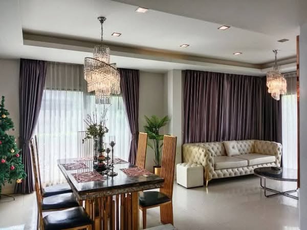 living room of Centro Ramindra-Chatuchot
