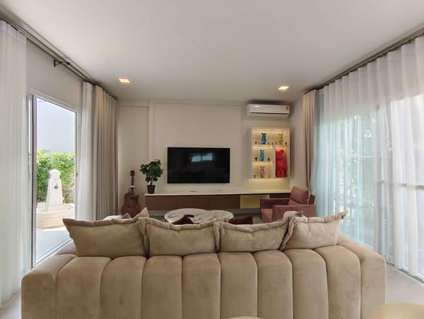 living room and bedroom of Chaiyaphruek Village