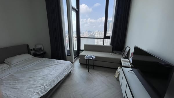 bedroom of Chapter Charoennakhon–Riverside